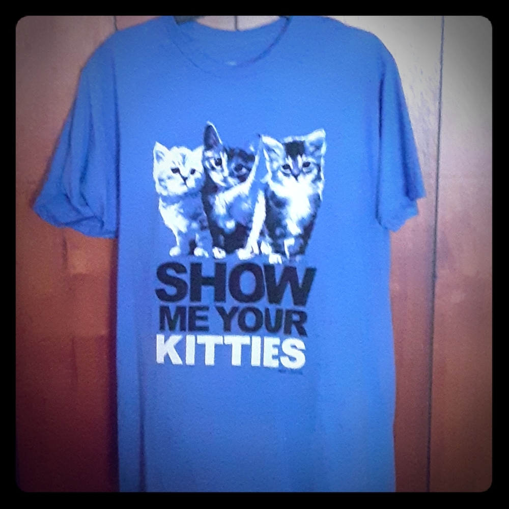 Men's t shirt